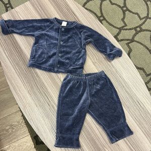 Baby Gap two piece navy newborn outfit stage 2 fits 3-6 months 23-27 inches 12-1